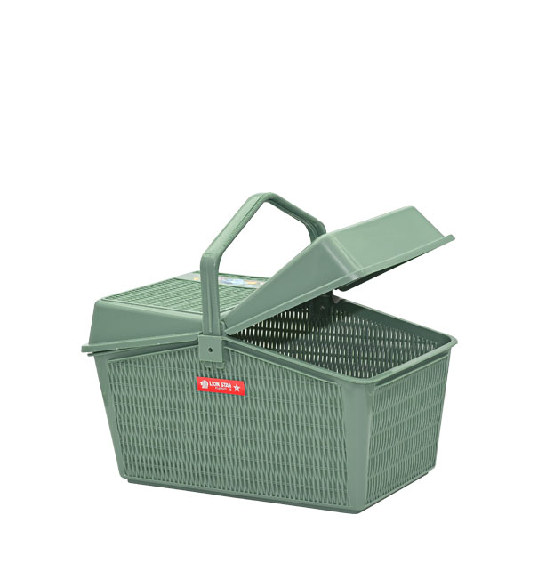 B-4 Picnic Shopping Basket w/ Cover